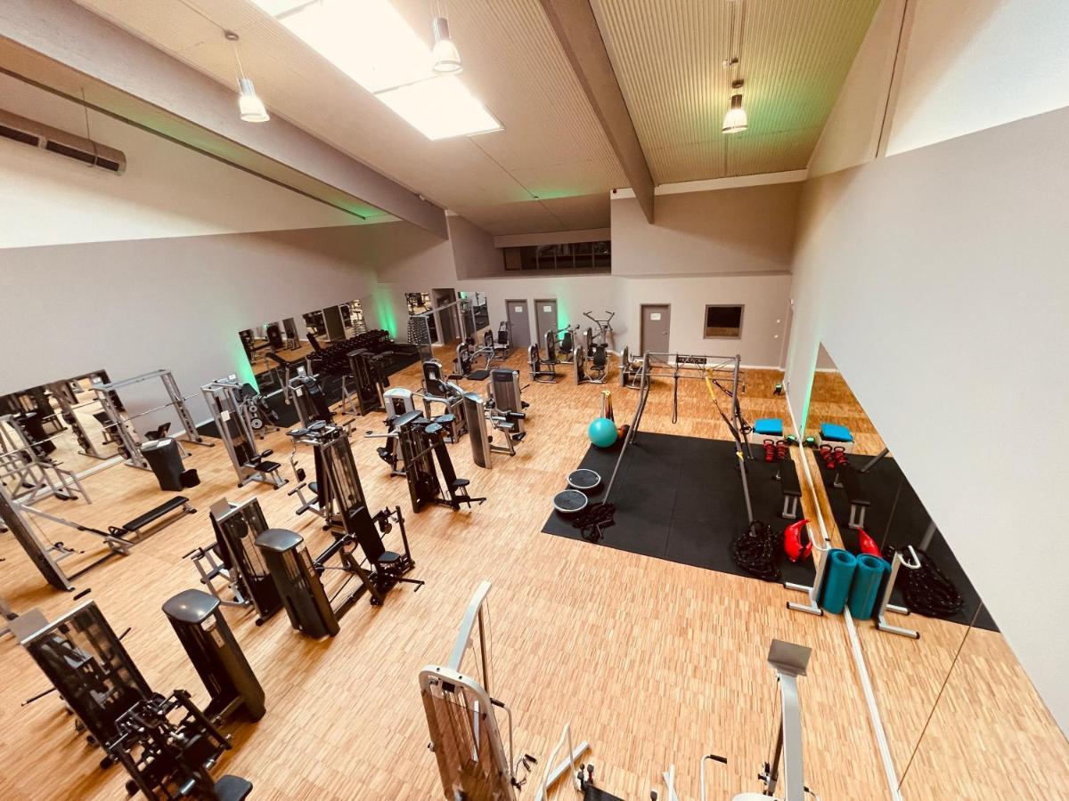 Maifeld Sport- Und Tagungshotel فرل المظهر الخارجي الصورة