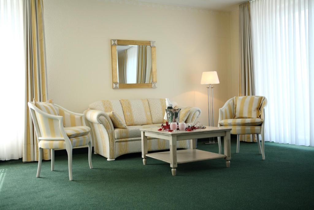 Maifeld Sport- Und Tagungshotel فرل الغرفة الصورة