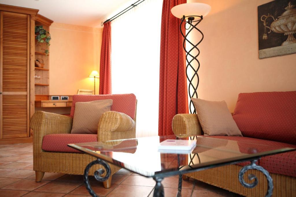 Maifeld Sport- Und Tagungshotel فرل الغرفة الصورة