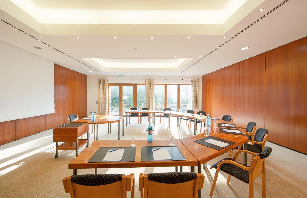 Maifeld Sport- Und Tagungshotel فرل المظهر الخارجي الصورة